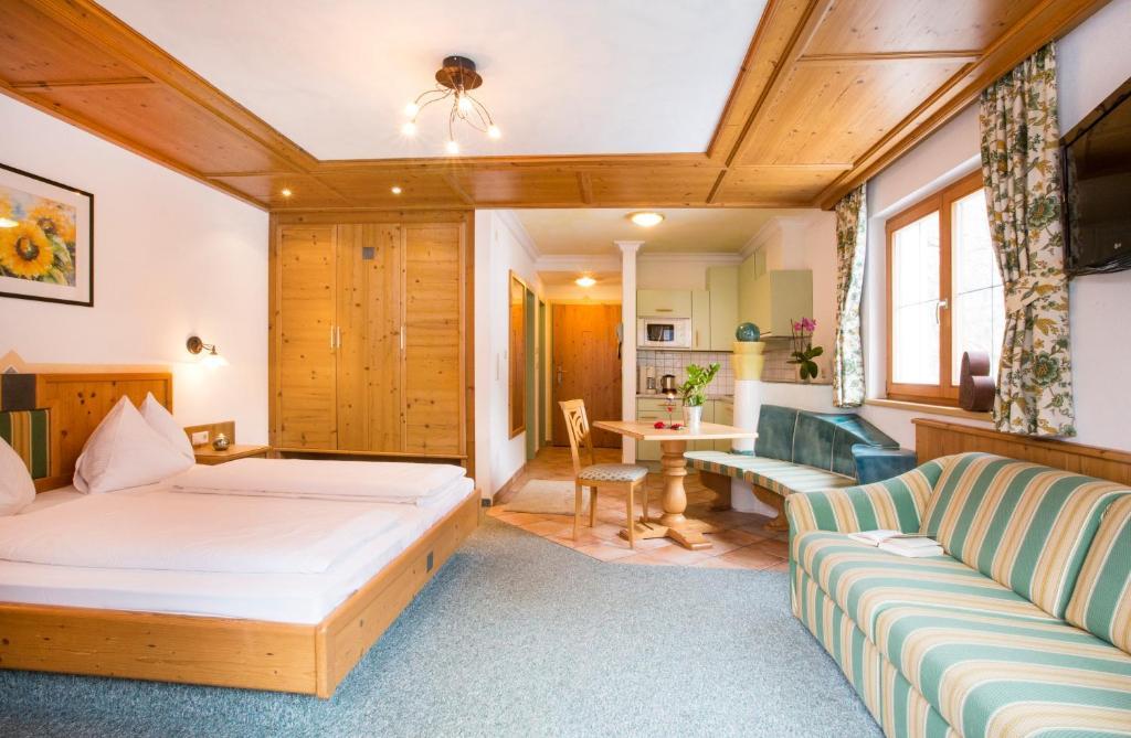 Fliana Arlberg Studios Sankt Anton am Arlberg Room photo